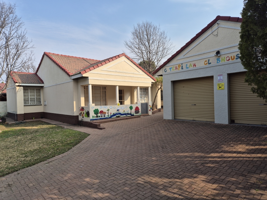 3 Bedroom Property for Sale in Flamwood North West